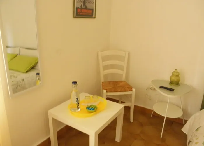 فندق مبيت وإفطار Alfieri *